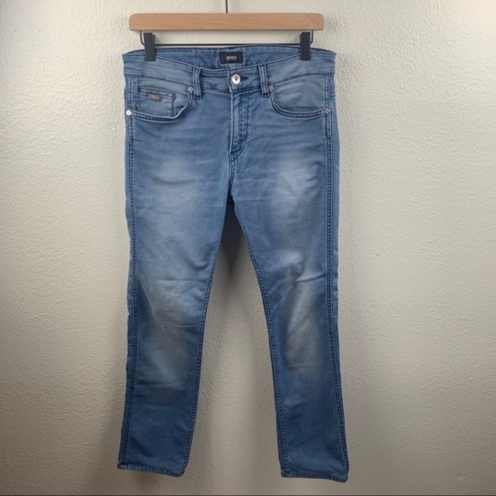 HUGO BOSS LIGHT WASH MENS SKINNY JEANS